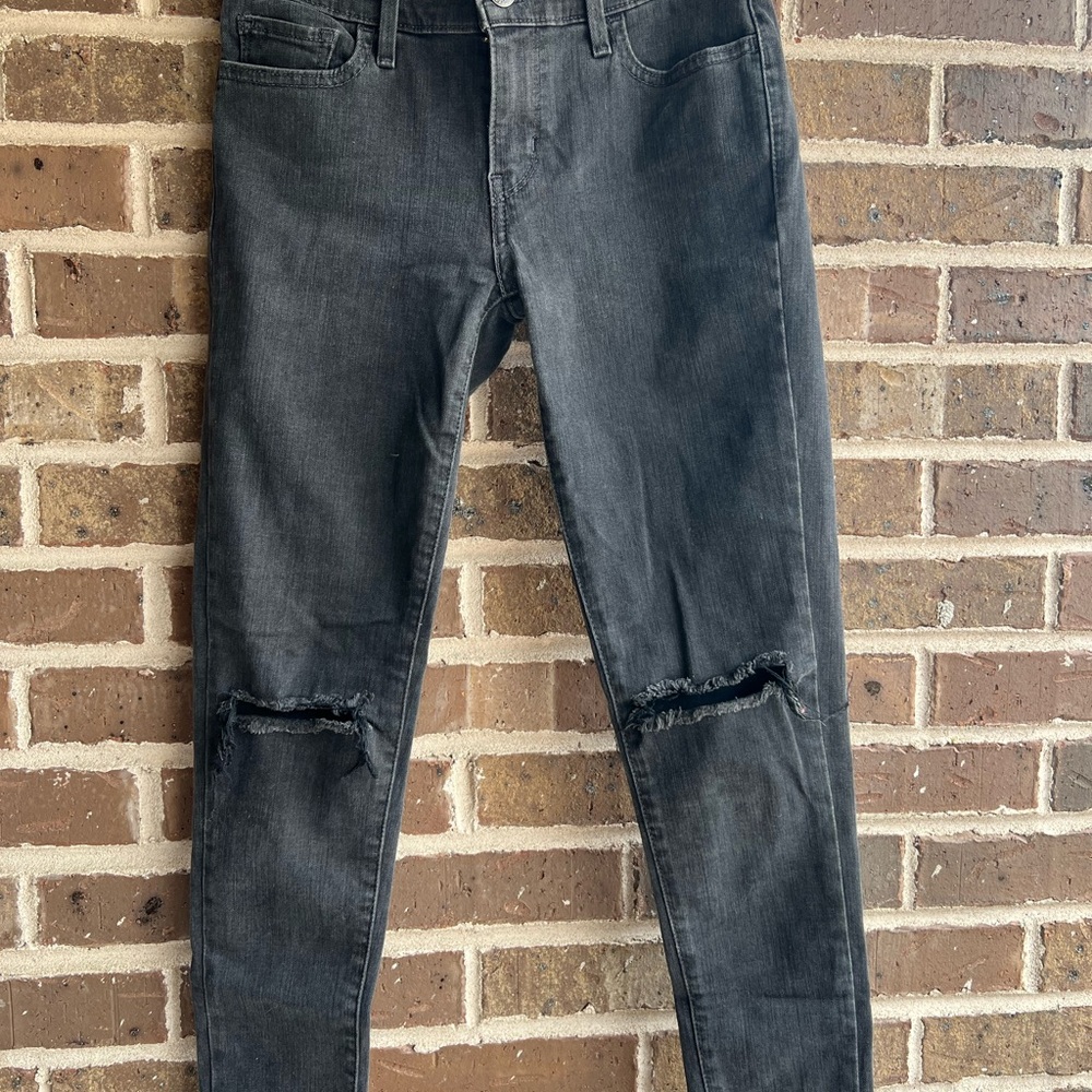 Levi's Black High Rise Distressed Jeans